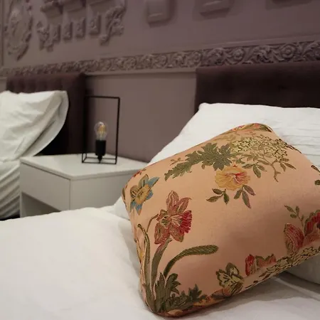 Il Cavaliere Bed And Breakfast Caserta Exterior photo